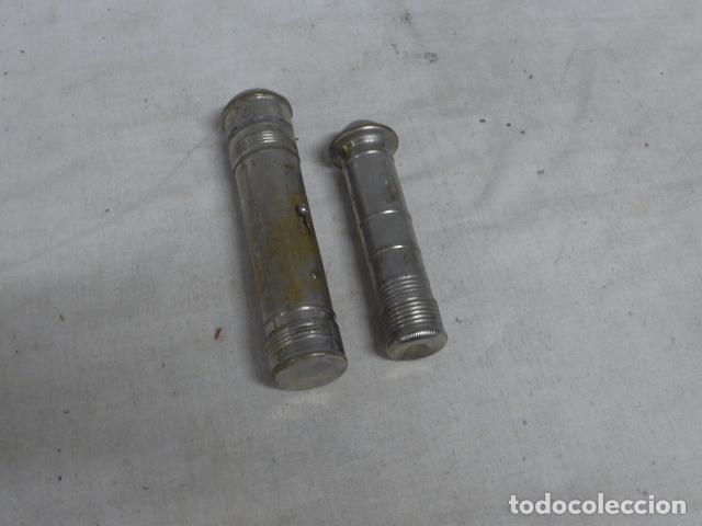 Militaria: Antiguas 2 linterna militar a identificar - Foto 1