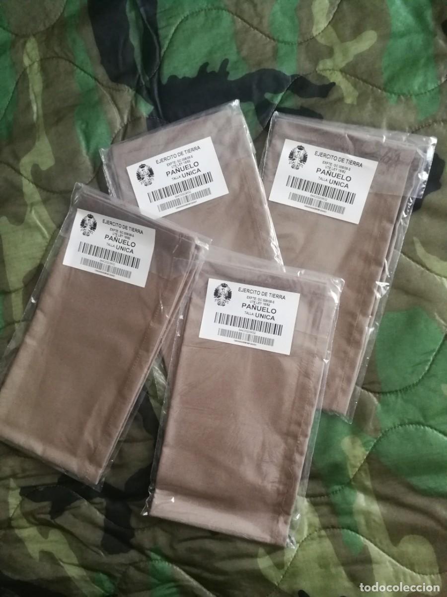 Militaria: PA&Ntilde;UELO DE BOLSILLO EJERCITO TIERRA. ARIDO - Foto 1