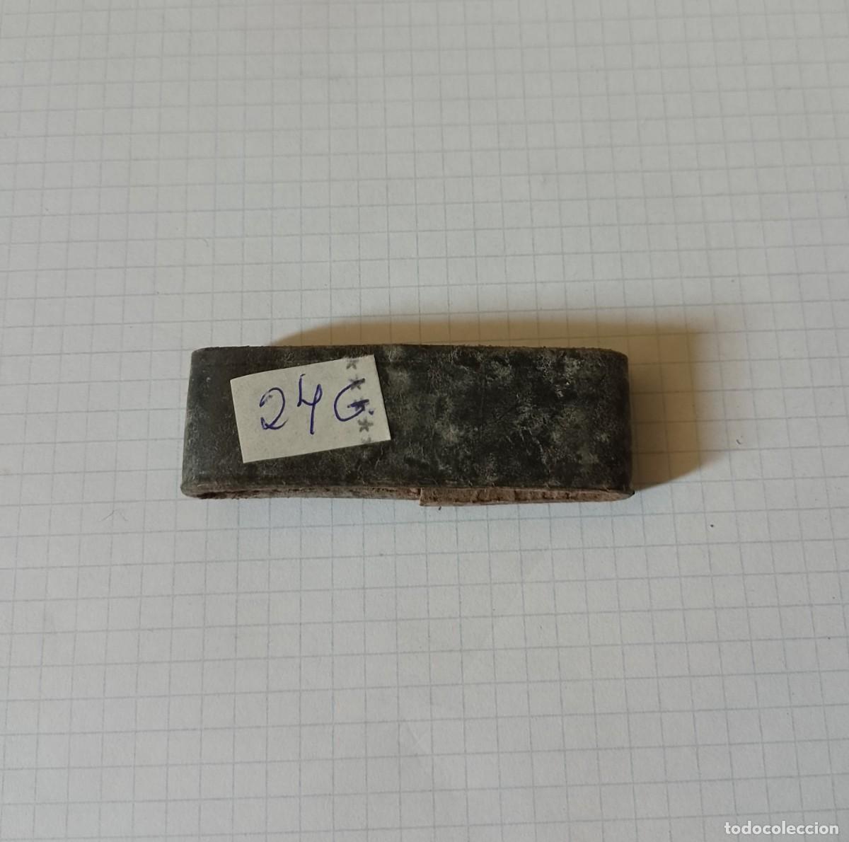 Militaria: Trebilla de cuero, 5cm - Foto 1