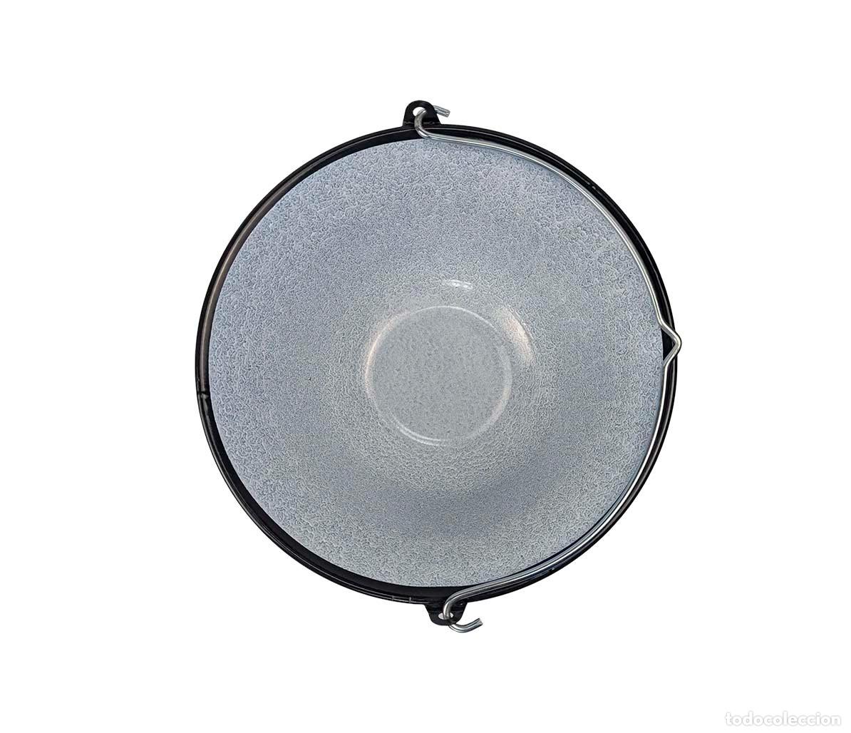 Militaria: Olla h&uacute;ngara esmaltada de 10l + tr&iacute;pode de cocina - Foto 3