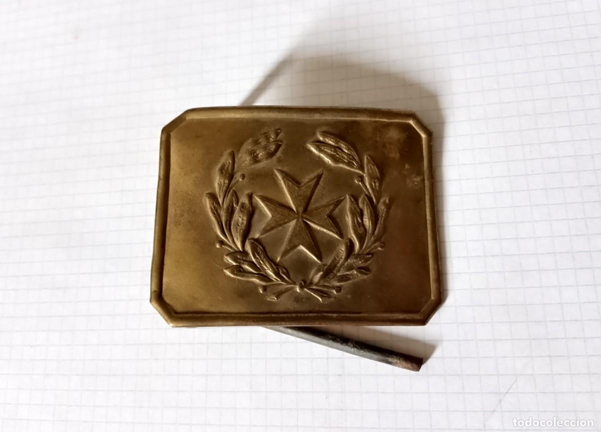 Militaria: Hebilla de sanidad, rep&uacute;blica - Foto 1
