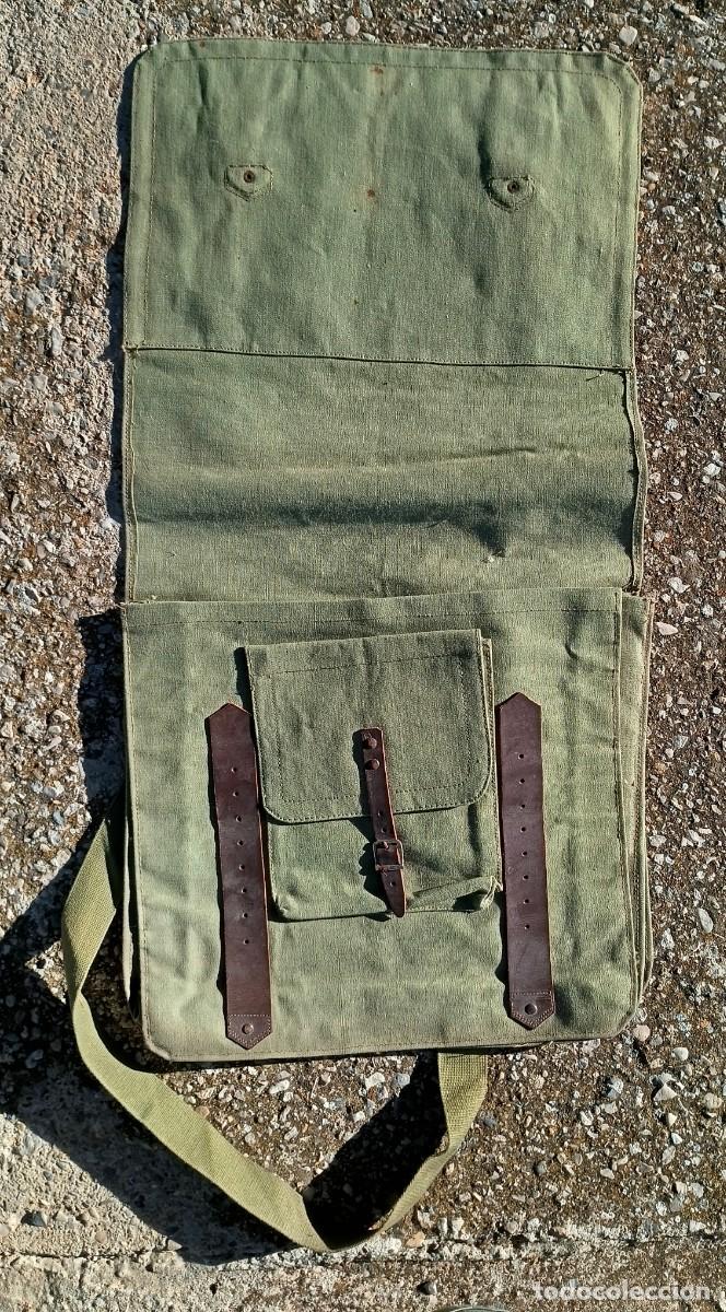 Militaria: Macuto de costado, oficial - Foto 2