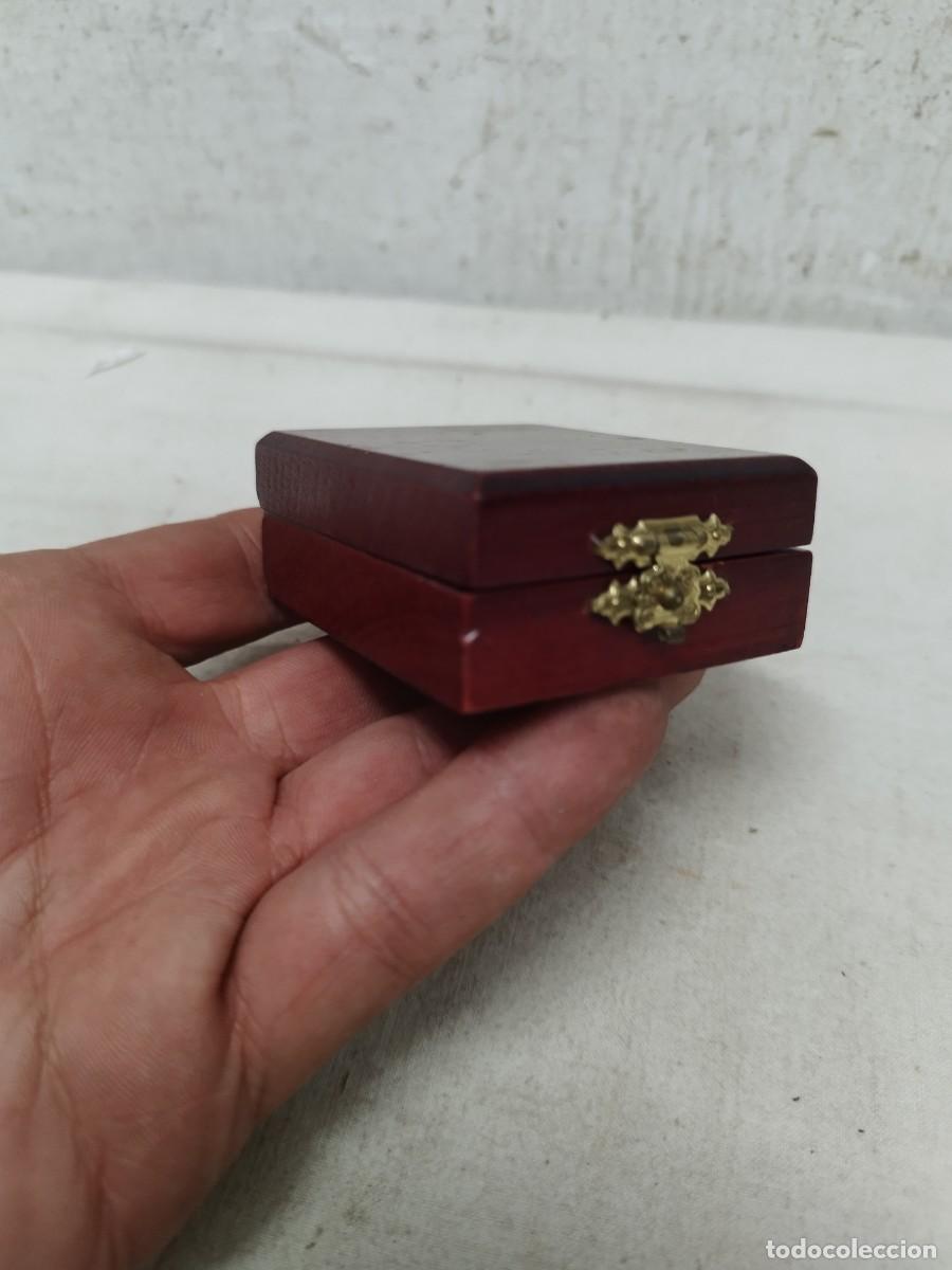 Militaria: Antigua br&uacute;jula de madera funcionando. - Foto 6