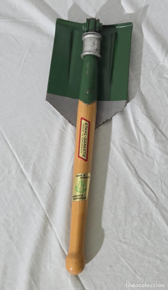 Militaria: Curiosa Pala plegable. - Foto 1