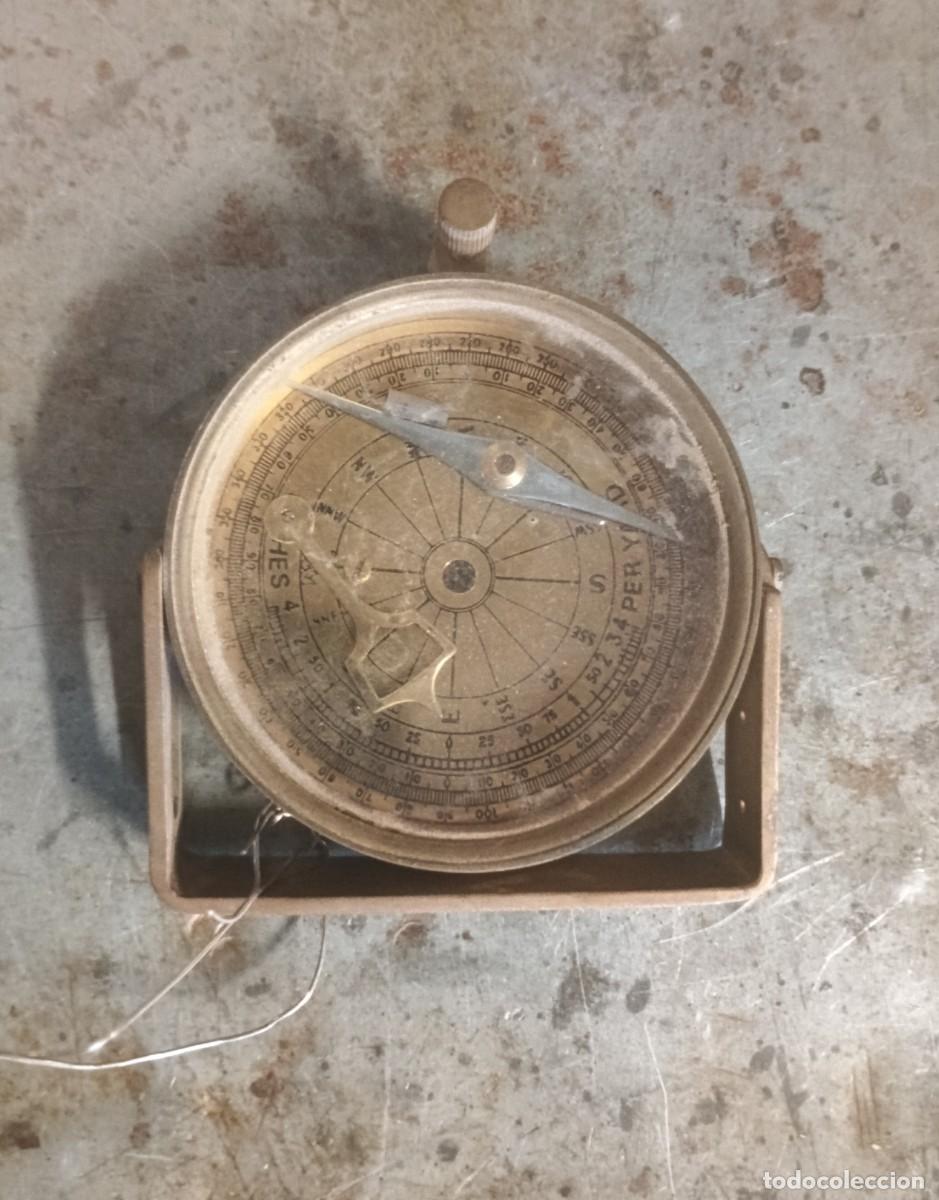 Militaria: Antigua br&uacute;jula de lat&oacute;n - Foto 1