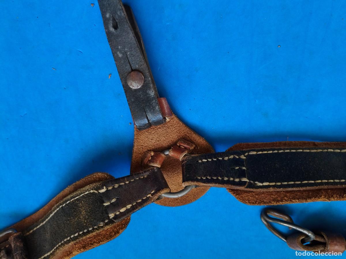 Militaria: Trinchas en Y para &iquest;cintur&oacute;n alem&aacute;n? A catalogar. - Foto 2