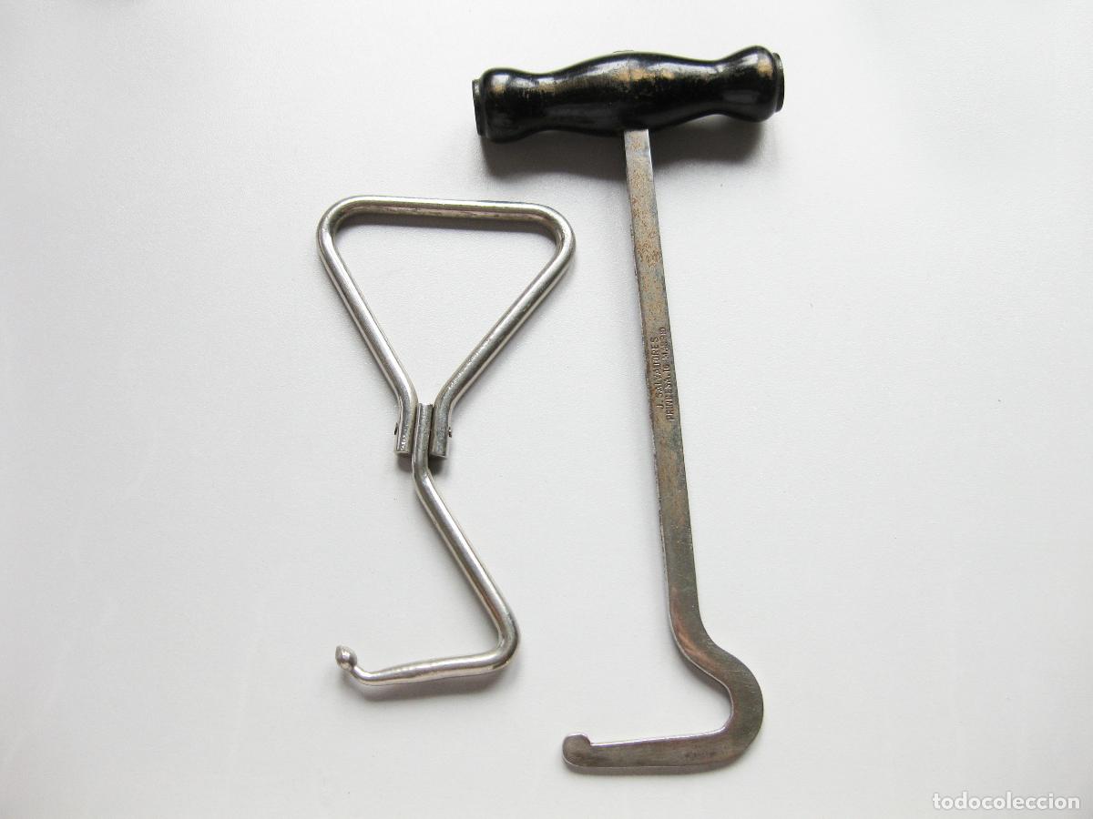 Militaria: PAREJA DE TIRADORES PARA PONERSE LAS BOTAS. J. SALVADORES. MADRID