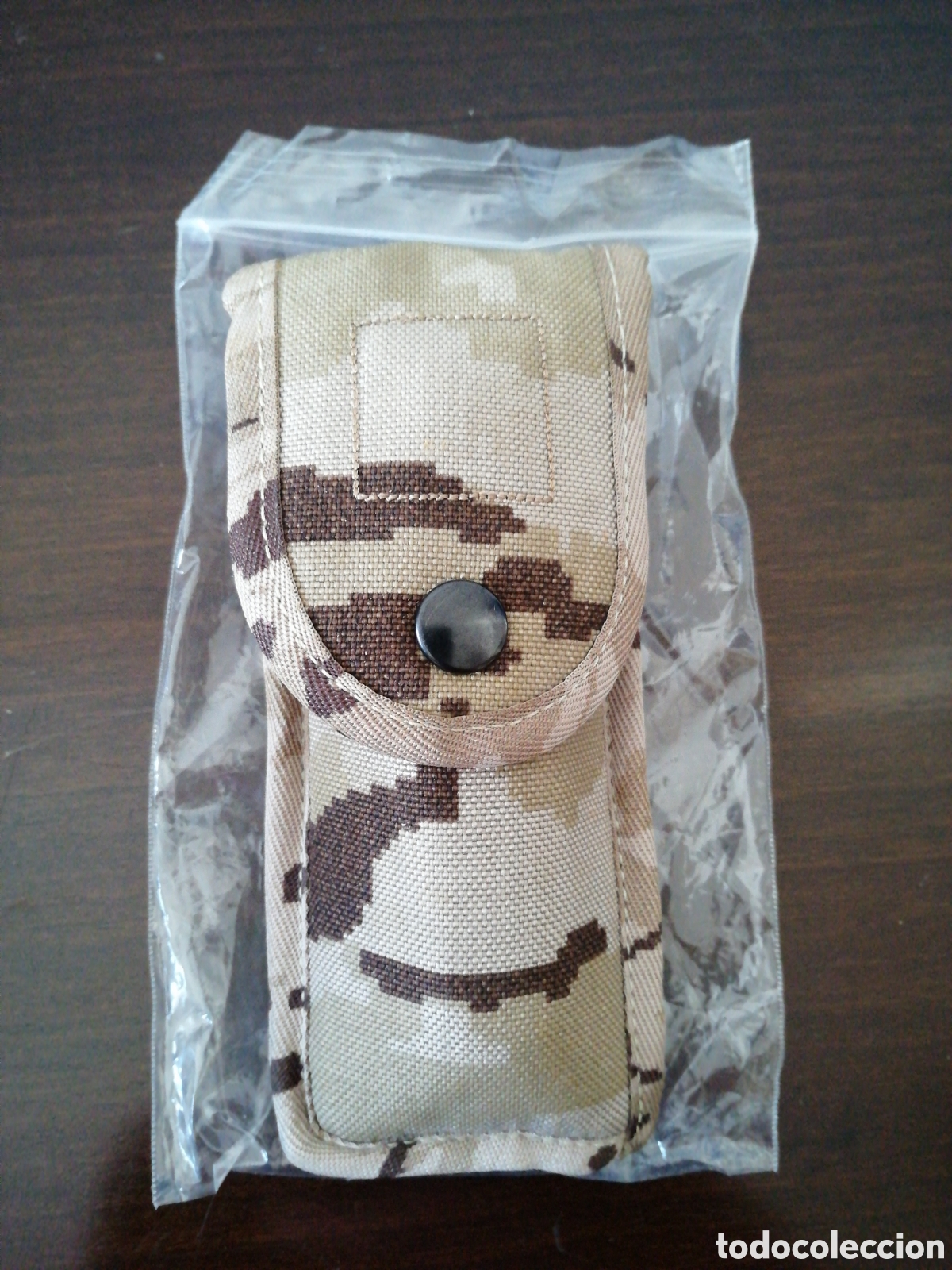 Militaria: Funda con cubiertos y navaja militar &aacute;rido