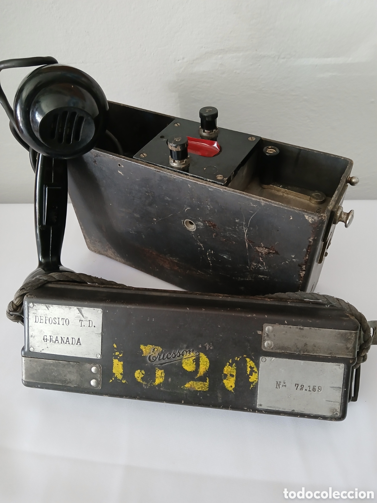 Militaria: ANTIGUO TELEFONO DE CAMPA&Ntilde;A MILITAR CAJA METALICA