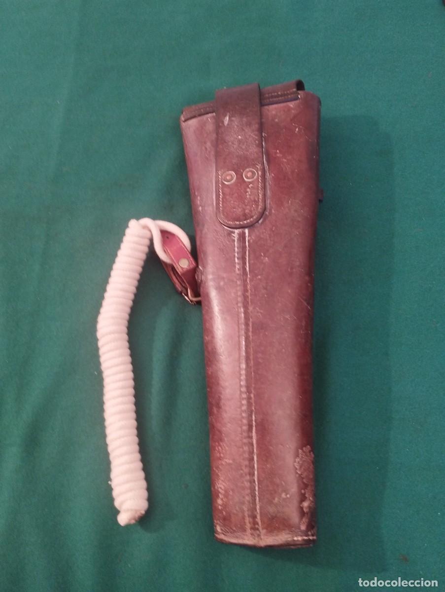 Militaria: Estuche de herramientas y funda de bayoneta pertenecientes a un soldado del Cuerpo Expedicionario Po