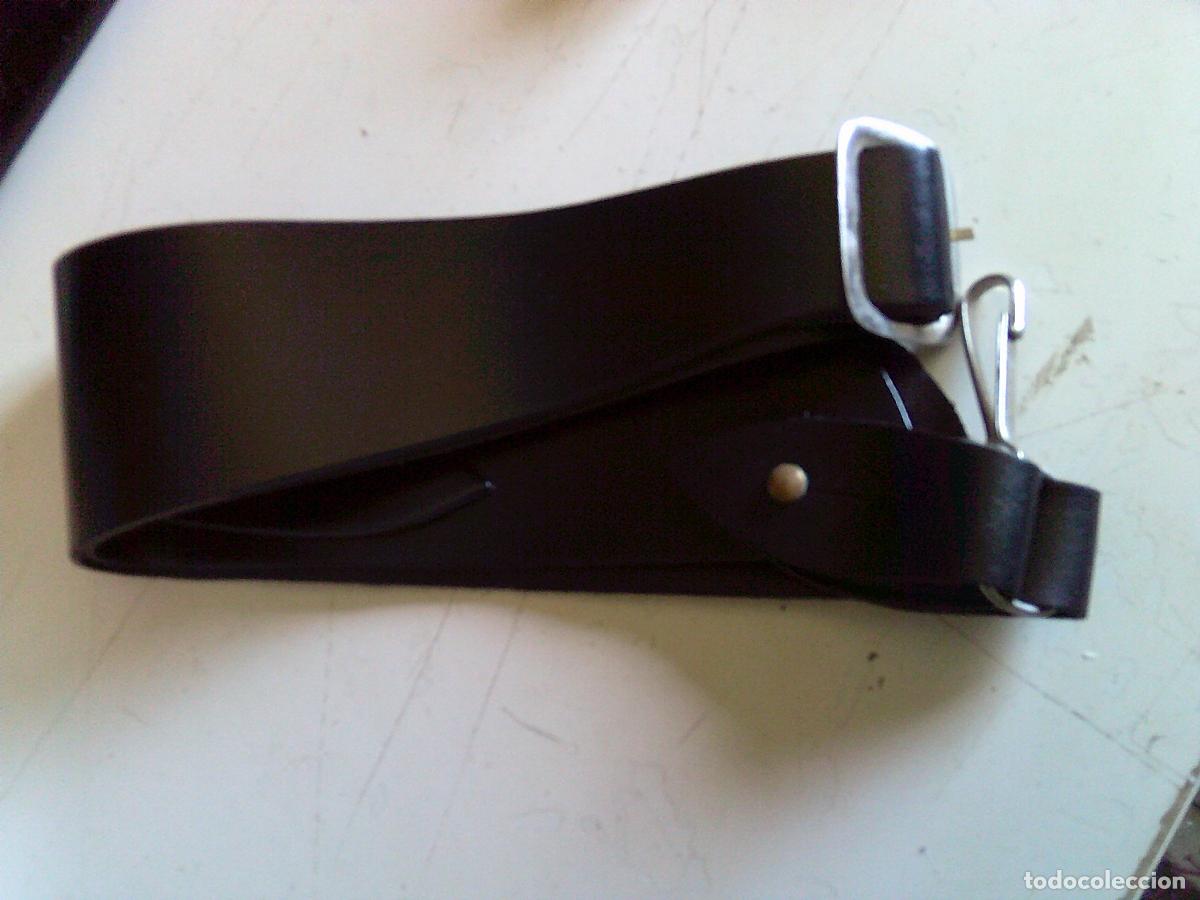 Militaria: Bandolera tambor Cadete de cuero negro nueva