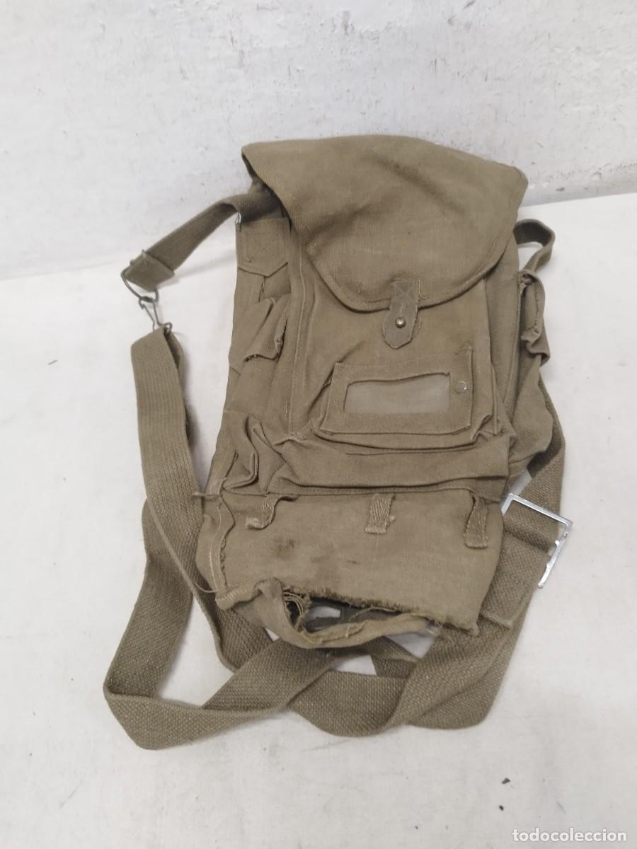 Militaria: Peque&ntilde;o macuto militar italiano a restaurar. A identificar.