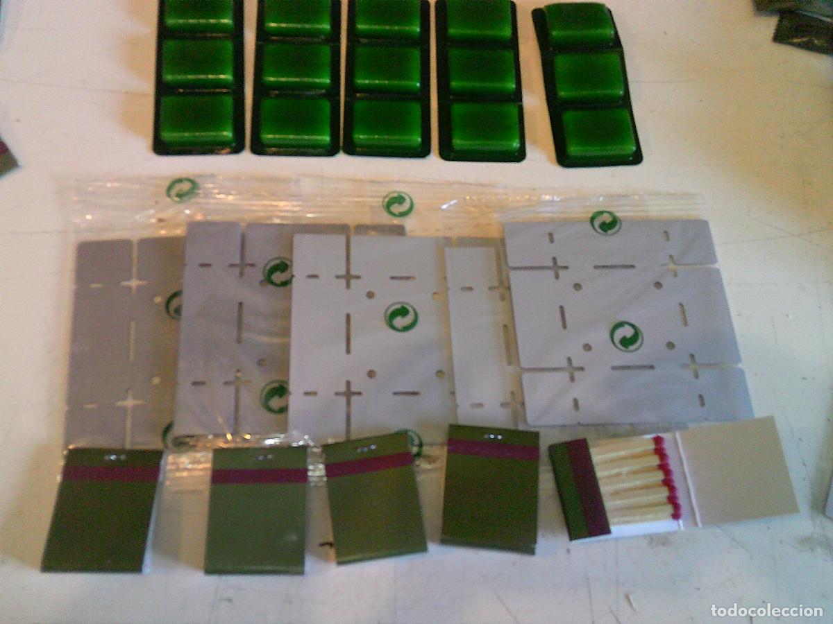 Militaria: Lote 5 calentadores portatiles de comida con 15 pastillas y 5 cajas de f&oacute;sforos militares