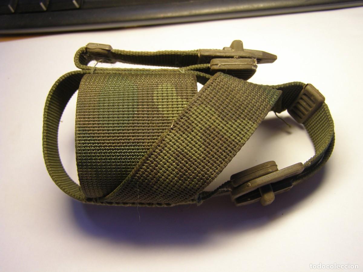 Militaria: Cartuchera portagranadas, Ej&eacute;rcito Espa&ntilde;ol. Color camuflaje. A&ntilde;os 70-80.