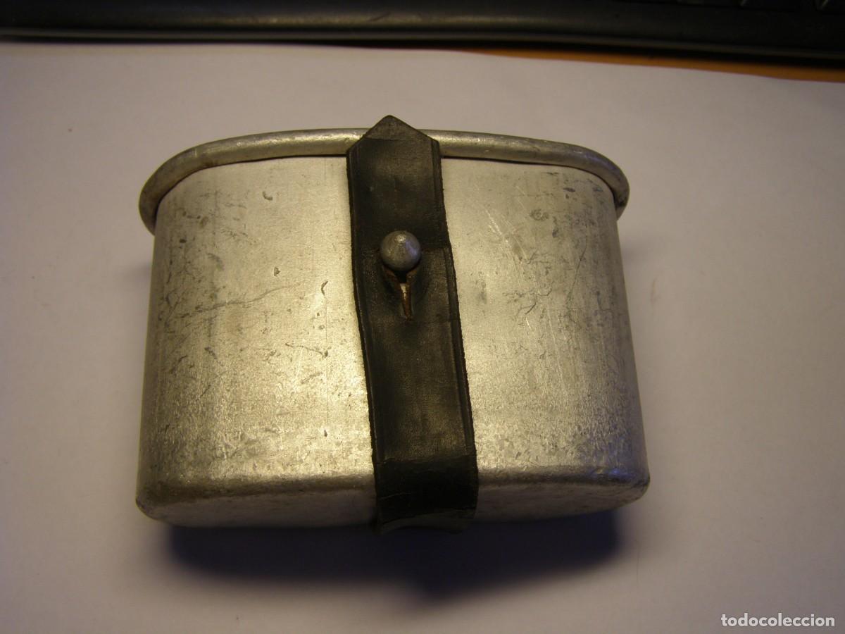 Militaria: Vaso de campa&ntilde;a espa&ntilde;ol, Guerra Civil Espa&ntilde;ola, principio a&ntilde;os 40.