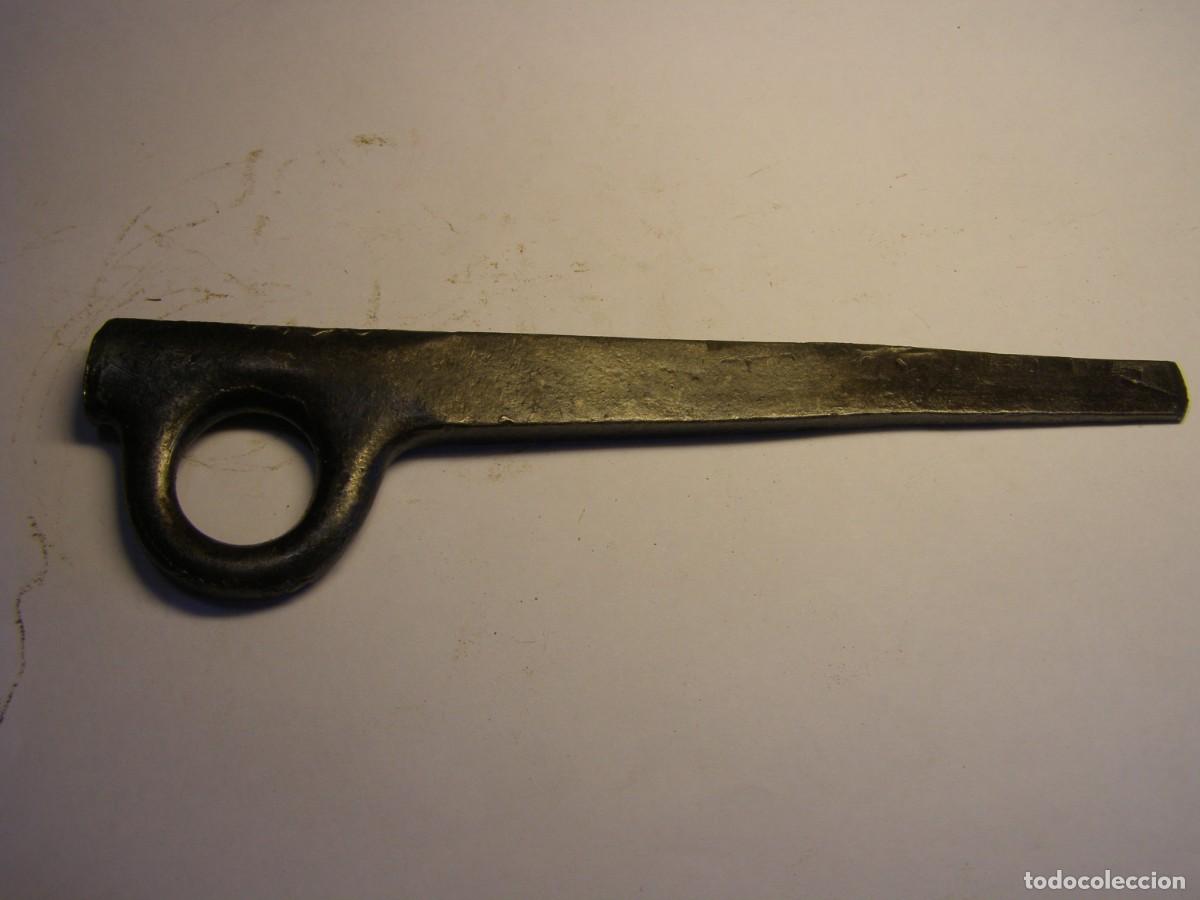 Militaria: Clavija militar espa&ntilde;ola de escalada. A&ntilde;os 30.