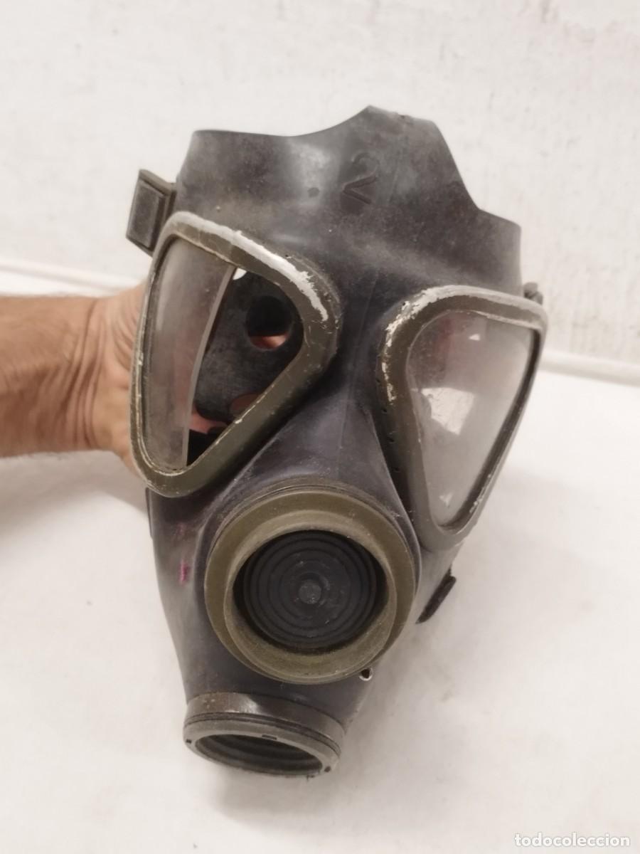 Militaria: Antigua mascara de gas con filtro. A restaurar y a identificar. Sin filtro.
