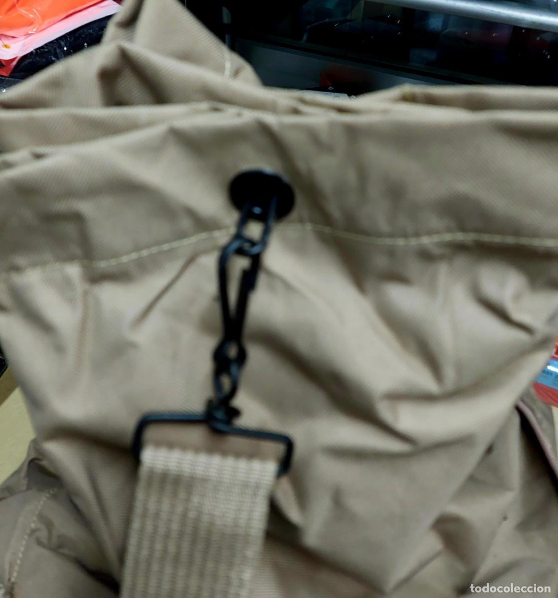 Militaria: Saco petate de cordura, sin serigrafias, asa lateral, cremallera central, cierre con 8 ollaos.