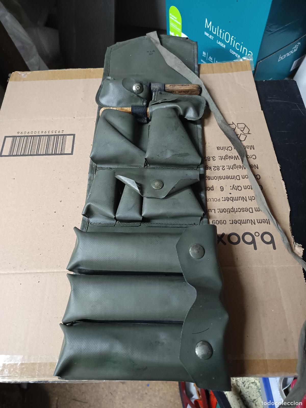 Military Antiques: KIT DE LIMPIEZA PARA BOTAS MILITARES, EJERCITO SUIZA,