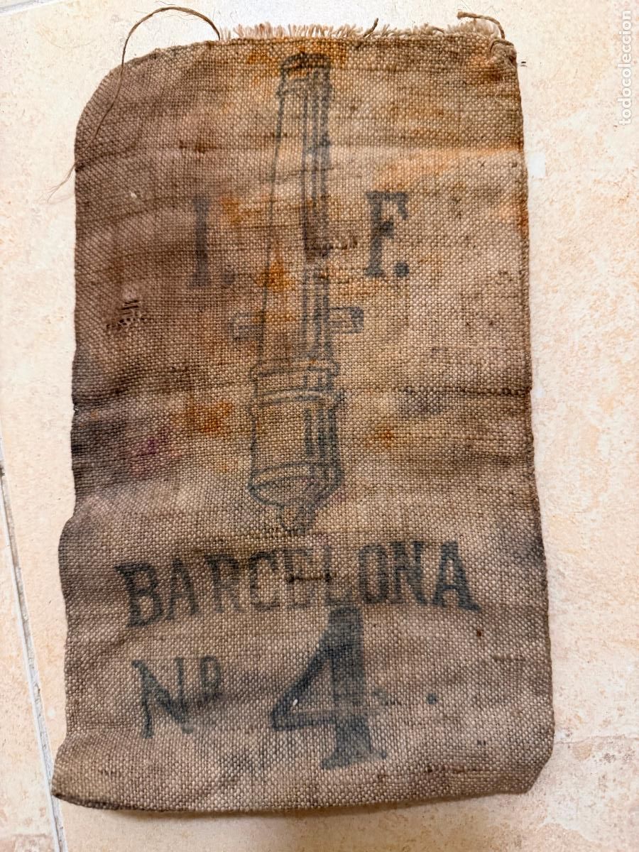Militaria: Saquete de artiller&iacute;a Barcelona n.4
