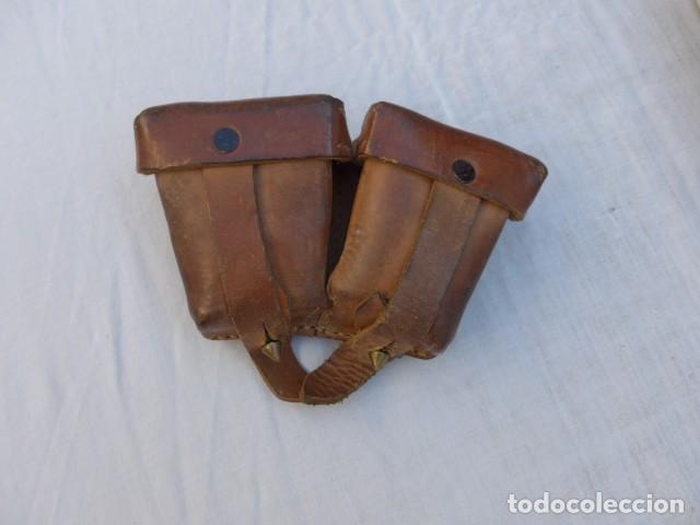 Militaria: ANTIGUA CARTUCHERA MANNLICHER EN CUERO PORTACARGADORES