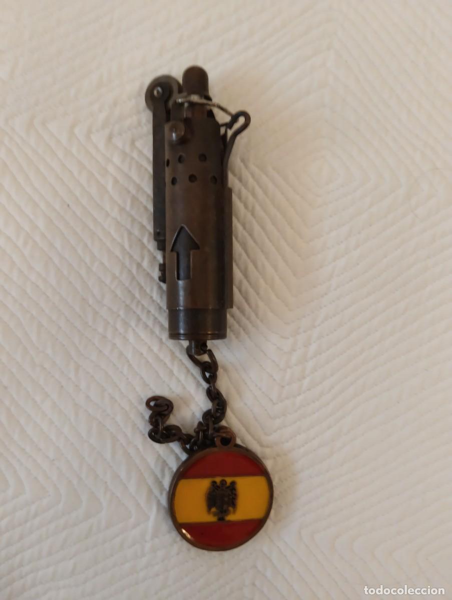 Militaria: Mechero chiquero patri&oacute;tico
