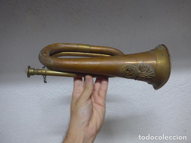 Militaria: Antigua corneta o cornetin militar ingles del Royal Walsh Fusiliers 23, original, Gran Breta&ntilde;a
