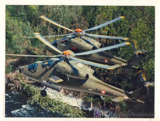 Militaria: Fotografia original helicopteros Agusta A 129 Mangusta / 24 x 18 cm