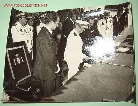 Militaria: Foto. 20000 trabajadores en el palacio de El Pardo