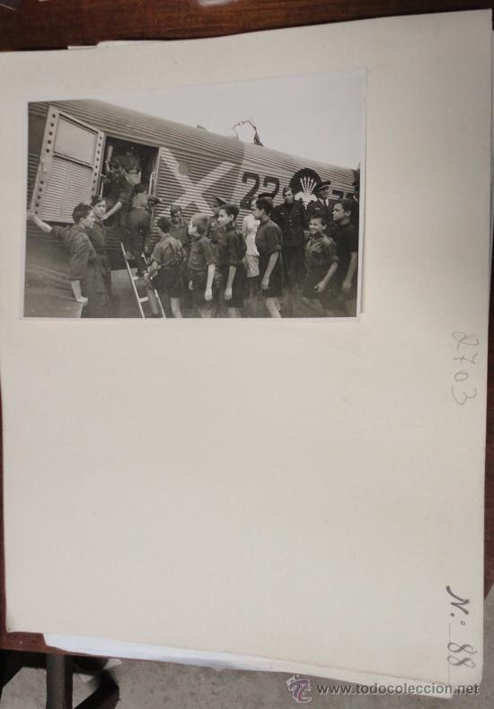 Militaria: Foto de 17 x 11 cm, Frente de juventudes, 1 de octubre de 1939, Primer bautismo del aire...