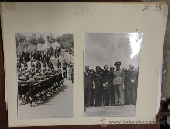 Military Antiques: Dos fotos de 17 x 11 cm, Frente de juventudes, obelisco en la plaza de Catalu&ntilde;a, 02-05-1939