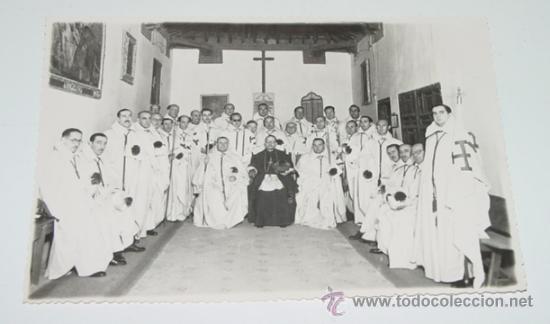 Militaria: ANTIGUA FOTOGRAFIA DE CABALLEROS DEL SANTO SEPULCRO, A&Ntilde;OS 40