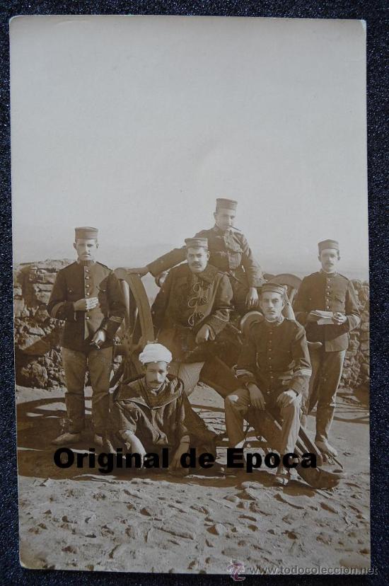 Militaria: (JX-828)FOTOGRAFIA DE D.SEBASTIAN DE PUMAROLA POSANDO CON SUBOFICIALES JUNTO UN CA&Ntilde;ON EN AFRICA 1915