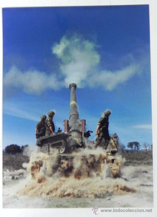 Militaria: ANTIGUA FOTOGRAFIA ORGINAL DE CA&Ntilde;ON AUTOPROPULSADO ESPA&Ntilde;OL EN MANIOBRAS . MIDE 20 X 15 CMS.