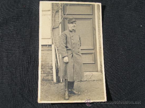 Militaria: FOTO MILITAR CON ABRIGO Y BOTAS ALTAS
