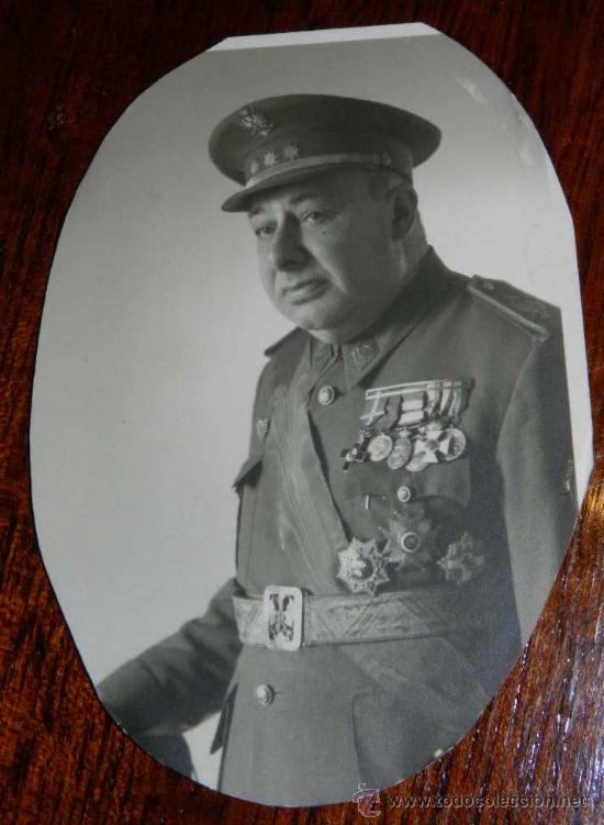 Militaria: ANTIGUA FOTOGRAFIA DE CORONEL DE INFANTERIA DEL EJERCITO ESPA&Ntilde;OL, MIDE 9,8 X 6,7 CMS. MUY BUENA DEFI
