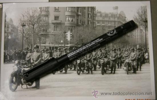 Militaria: Foto del dia de la Victoria, parada de motoristas de la Policia Armada, 01.04.42