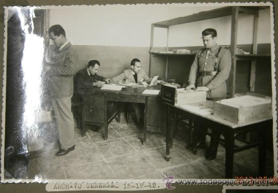 Militaria: Foto de 17.5 x 11.5, Archivo General, Polic&iacute;a Armada, 15/12/42