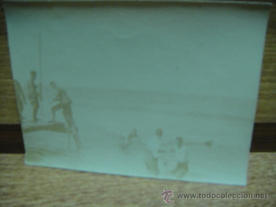 Militaria: soldados preparando el desembarco fotografia 11 x 8