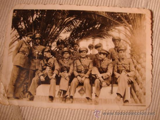 Militaria: ANTIGUA FOTOGRAFIA MILITAR MILITARES OFICIAL OFICIALES, GRUPO, ELCHE A&Ntilde;OS 50