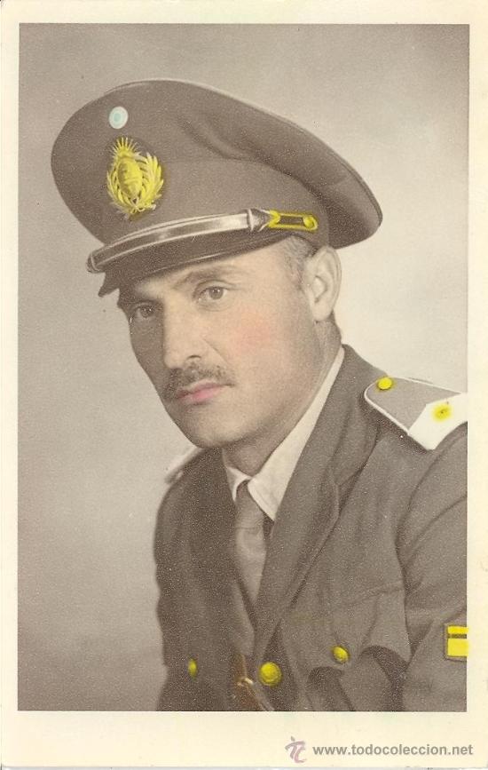 Militaria: Foto de estudio de oficial del ej&eacute;rcito argentino - 8,8 X 13, 1 cms. - CLC