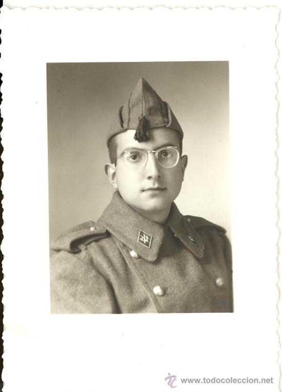 Militaria: Retrato de un estudio de Cartagena de un soldado de Caballer&iacute;a, 1957 12 X 9 cms. - CLC