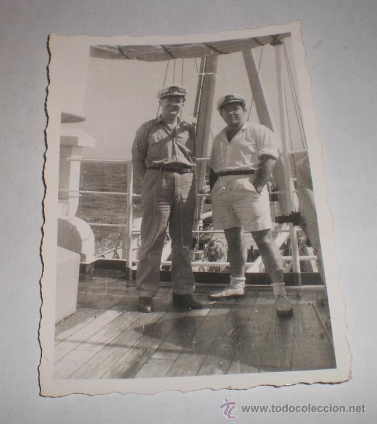 Militaria: Fotografia Antigua en el Buque El Priorato - 1953