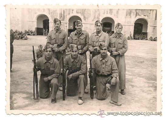 Military Antiques: SOLDADOS ESPA&Ntilde;OLES CON FUSILES MAUSER EN LOS A&Ntilde;OS 40