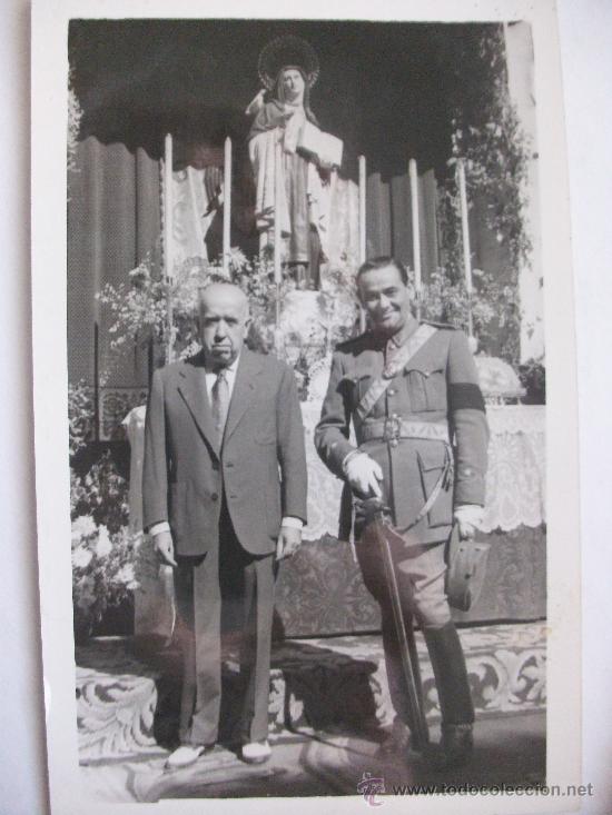 Militaria: FOTO TENIENTE DE INTENDENCIA MILITAR CON SABLE,TERESIANA Y LUTO. ALTAR PATRIOTICO &iquest;PATRONA?.VALENCIA
