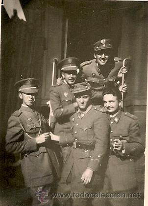 Militaria: OFICIALES ESPA&Ntilde;OLES EN JACA EL D&Iacute;A 29 DE AGOSTO DE 1950 SEG&Uacute;N PONE LA PARTE POSTERIOR DE LA FOTO.