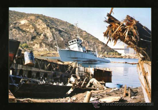Militaria: DRAGAMINAS JUCAR M 21 EN DESGUACE CARTAGENA - Fotograf&iacute;a Original - BARCO ARMADA ESPA&Ntilde;OLA