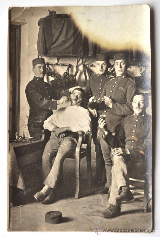 Militaria: FOTO POSTAL BARBER&Iacute;A MILITAR. A&Ntilde;OS 30