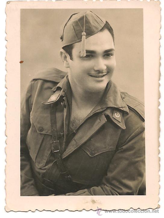 Militaria: SOLDADO ESPA&Ntilde;OL DE SANIDAD CON DEDICARORIA EN LA PARTE POSTERIOR FECHA 13 DE JULIO DE 1949
