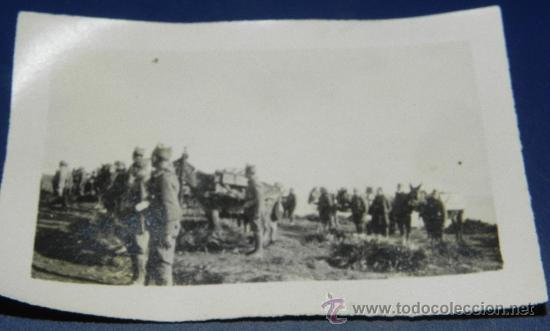 Military Antiques: ANTIGUA FOTOGRAFIA DE OFICIAL LEGIONARIO JUNTO CON INDIGENA MARROQUI, GUERRA DEL RIF, 1925